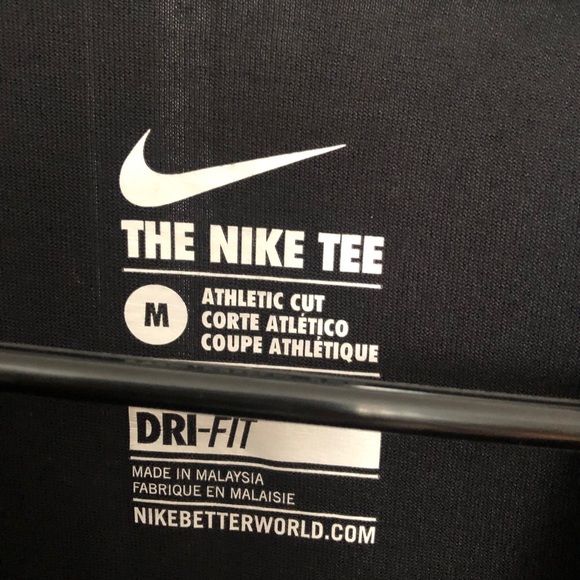 🎉Host pick🎉Nike Dri fit Footbal Tee - Picture 4 of 5